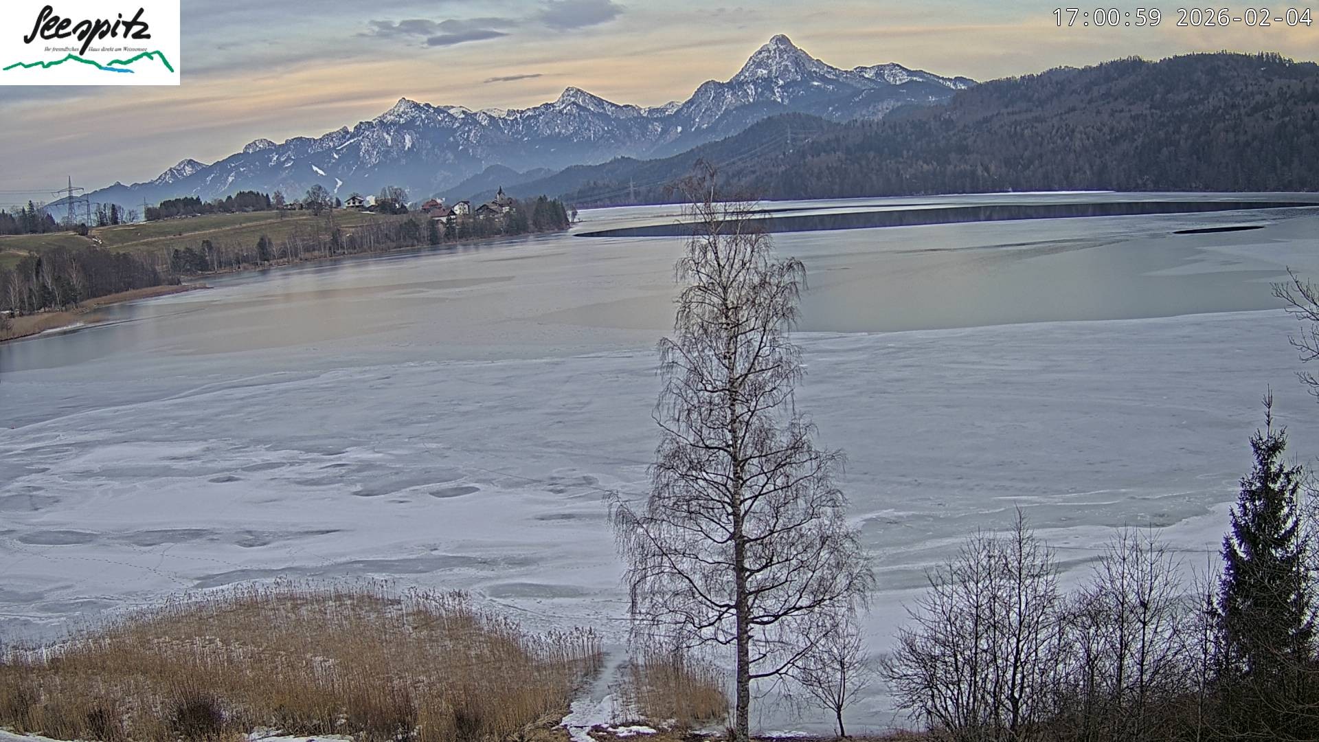 Archiv Foto Webcam Füssen: Blick auf den Weißensee vom Hotel Seespitz