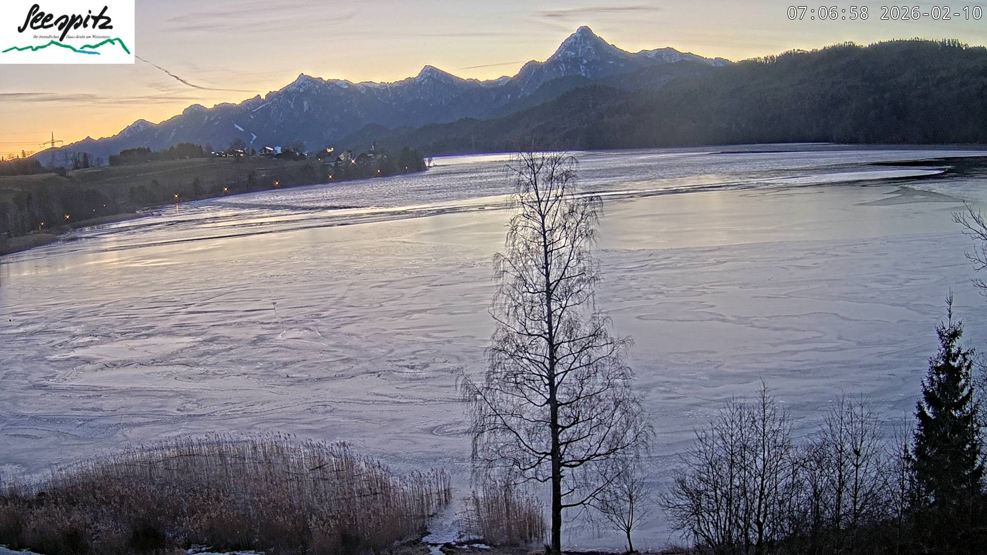 Archiv Foto Webcam Füssen: Blick auf den Weißensee vom Hotel Seespitz