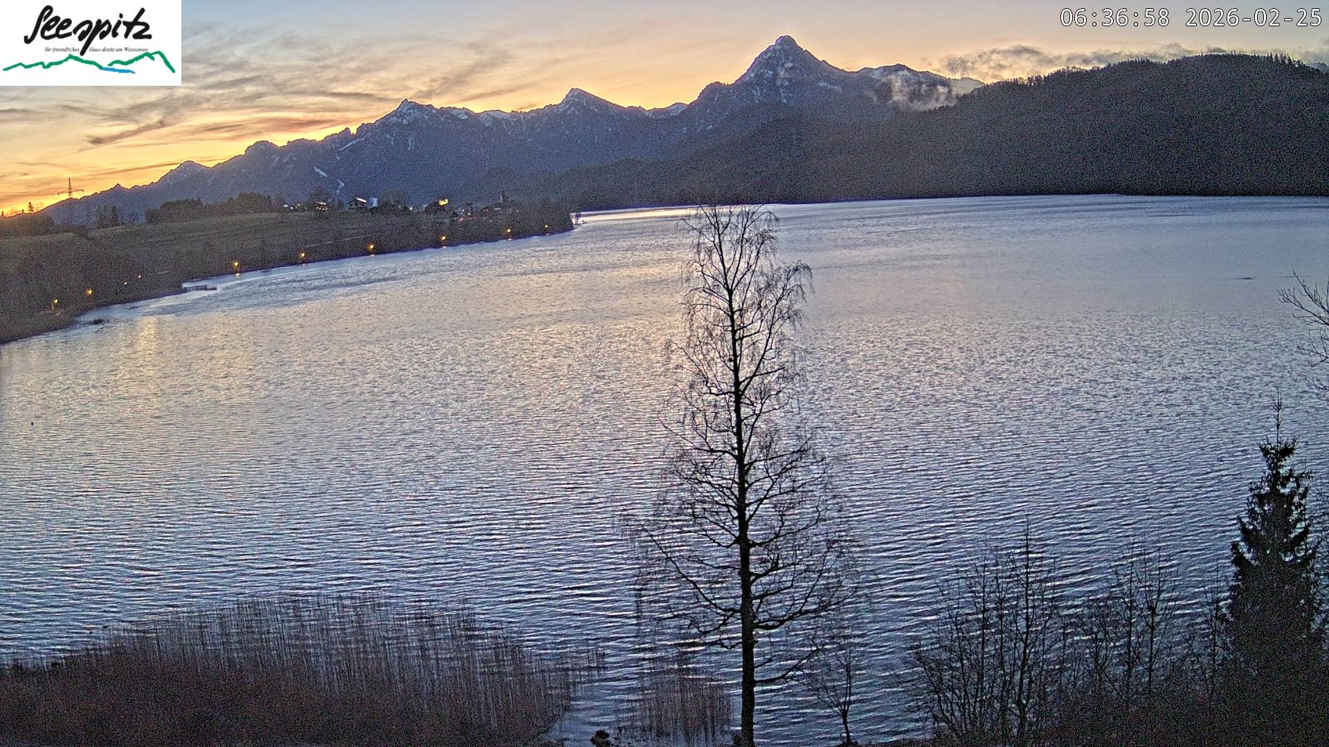 Archiv Foto Webcam Füssen: Blick auf den Weißensee vom Hotel Seespitz