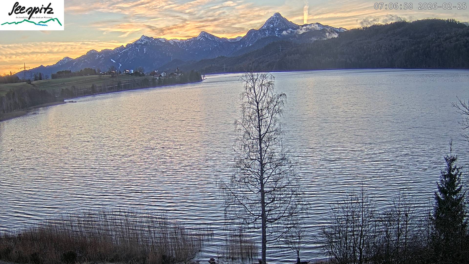 Archiv Foto Webcam Füssen: Blick auf den Weißensee vom Hotel Seespitz