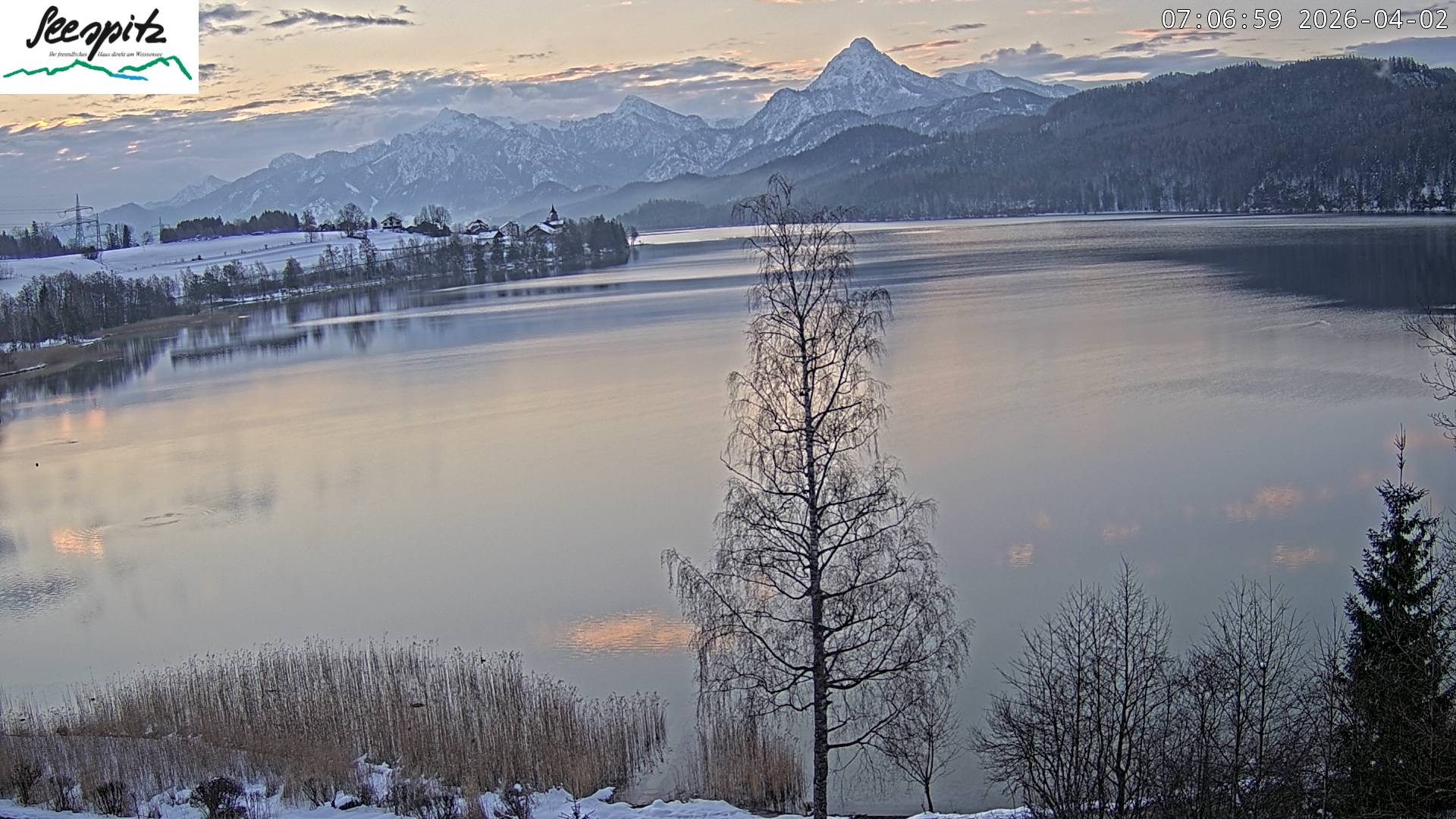 Archiv Foto Webcam Füssen: Blick auf den Weißensee vom Hotel Seespitz