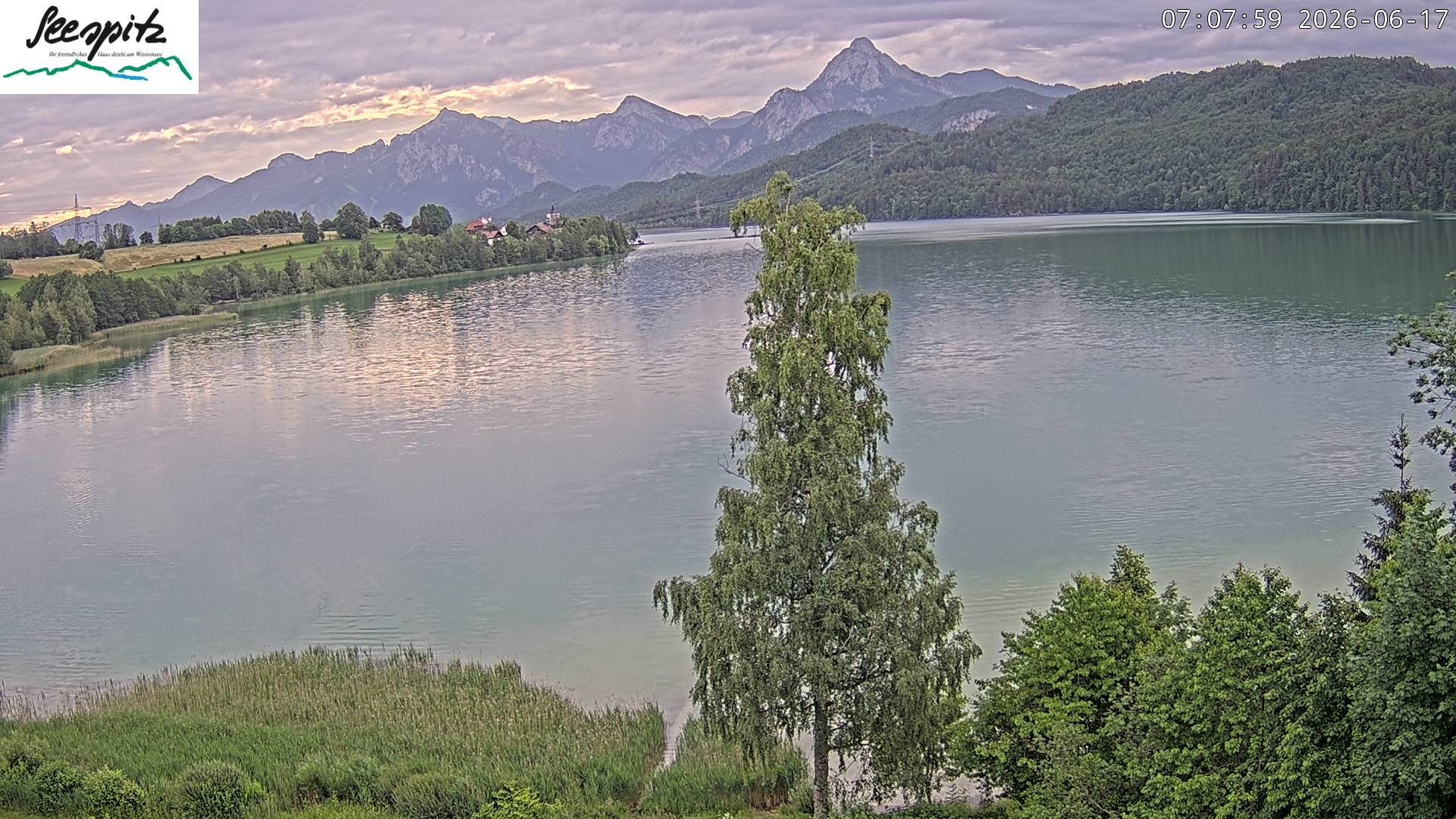 Archiv Foto Webcam Füssen: Blick auf den Weißensee vom Hotel Seespitz