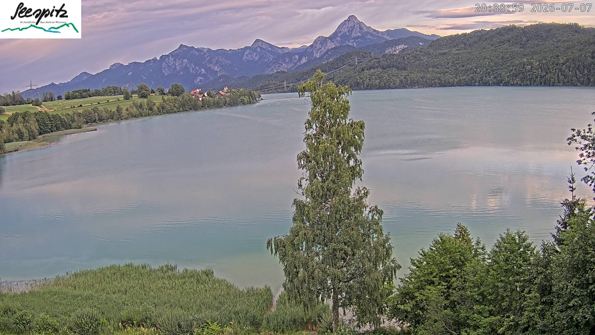 Archiv Foto Webcam Füssen: Blick auf den Weißensee vom Hotel Seespitz