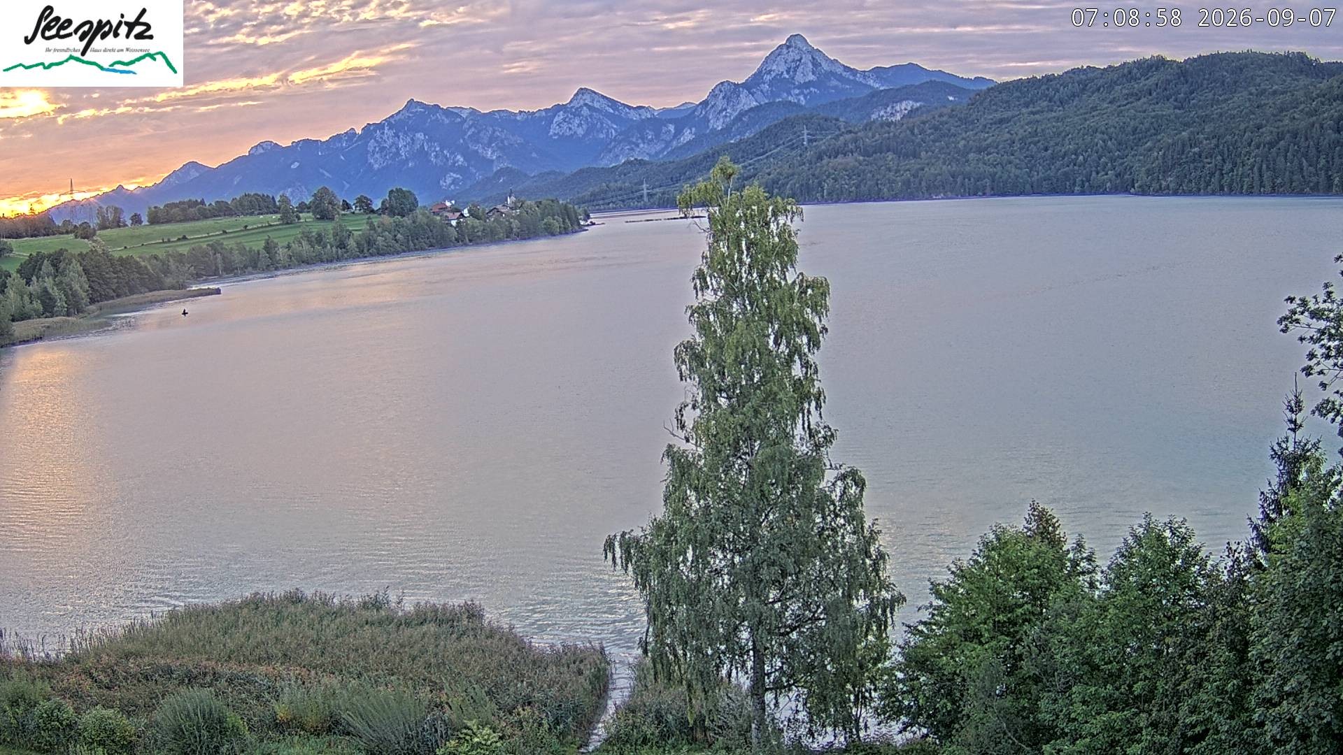 Archiv Foto Webcam Füssen: Blick auf den Weißensee vom Hotel Seespitz