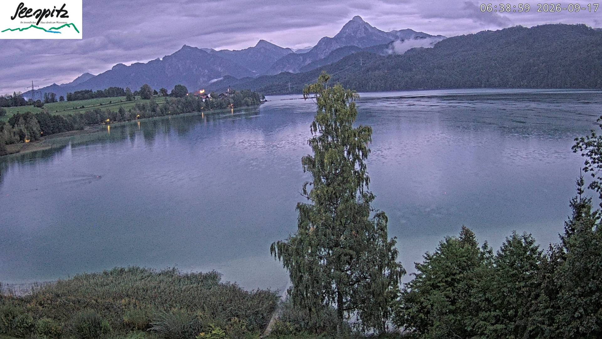 Archiv Foto Webcam Füssen: Blick auf den Weißensee vom Hotel Seespitz