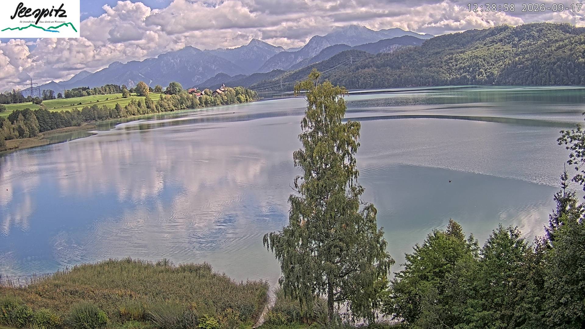 Archiv Foto Webcam Füssen: Blick auf den Weißensee vom Hotel Seespitz