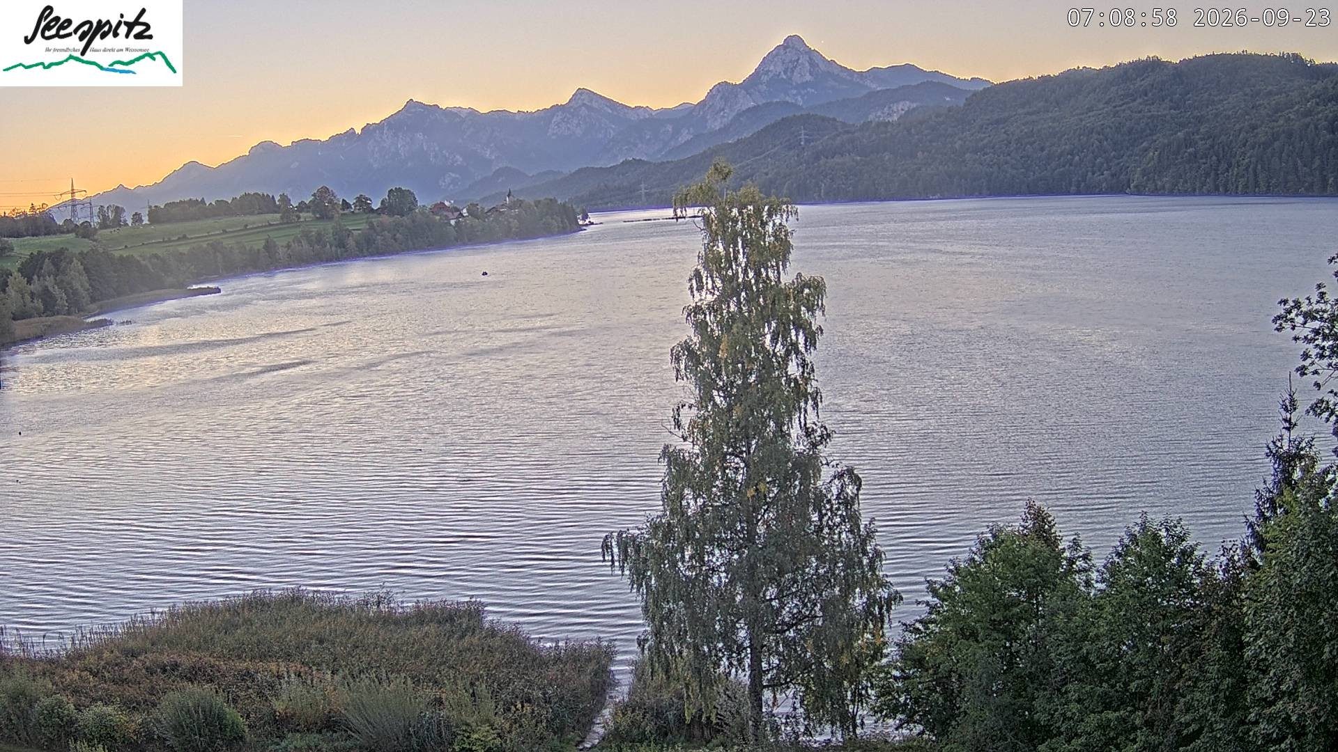 Archiv Foto Webcam Füssen: Blick auf den Weißensee vom Hotel Seespitz