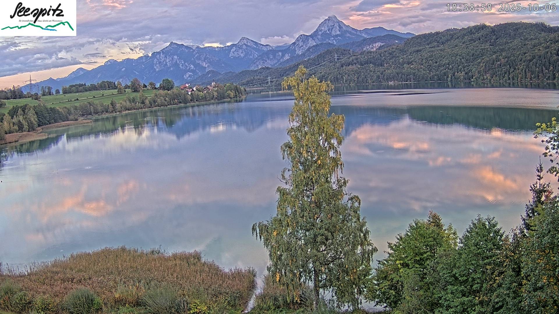 Archiv Foto Webcam Füssen: Blick auf den Weißensee vom Hotel Seespitz
