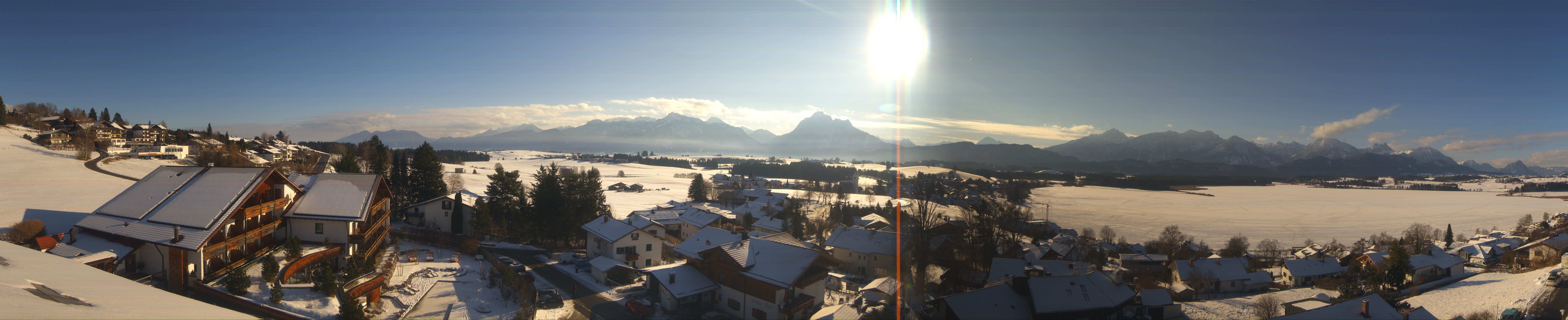 Archived image Webcam Hopfensee - View to Neuschwanstein Castle