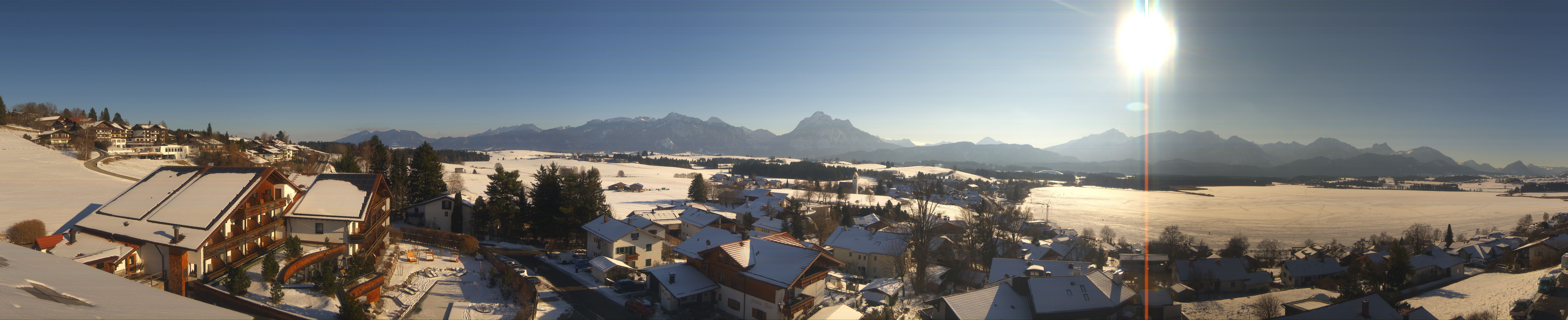 Archived image Webcam Hopfensee - View to Neuschwanstein Castle