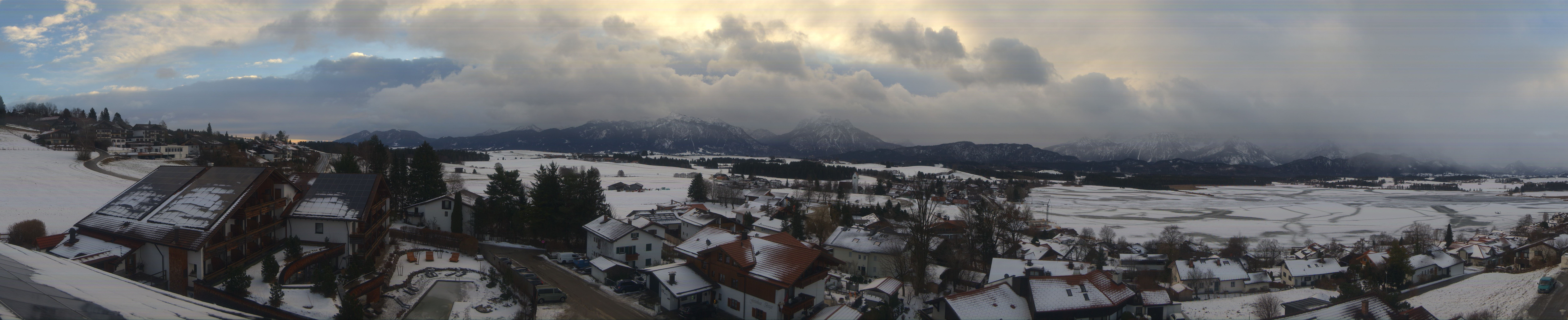 Archived image Webcam Hopfensee - View to Neuschwanstein Castle