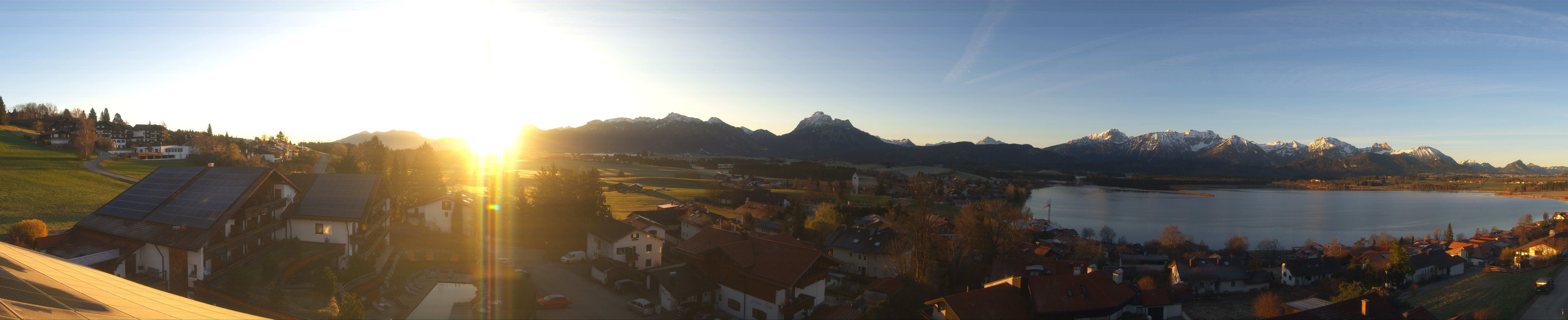 Archived image Webcam Hopfensee - View to Neuschwanstein Castle