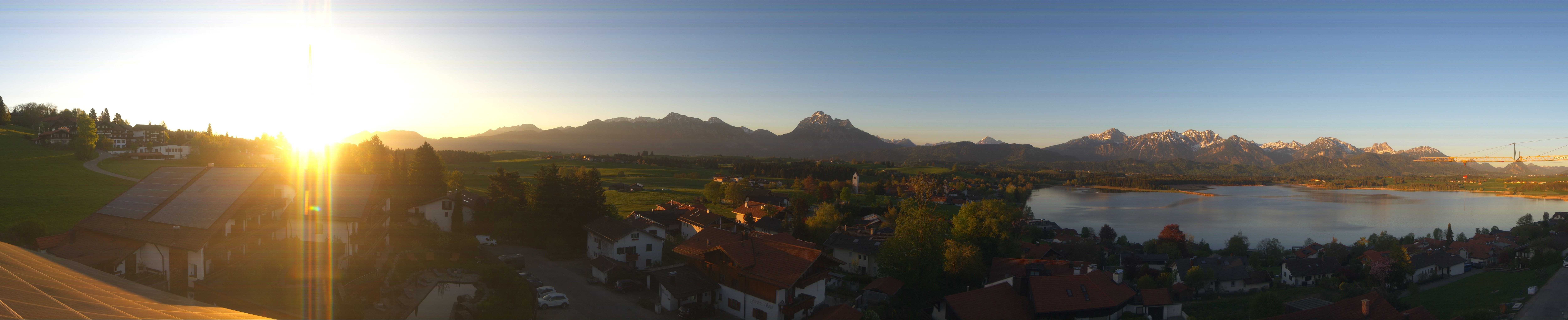 Archived image Webcam Hopfensee - View to Neuschwanstein Castle