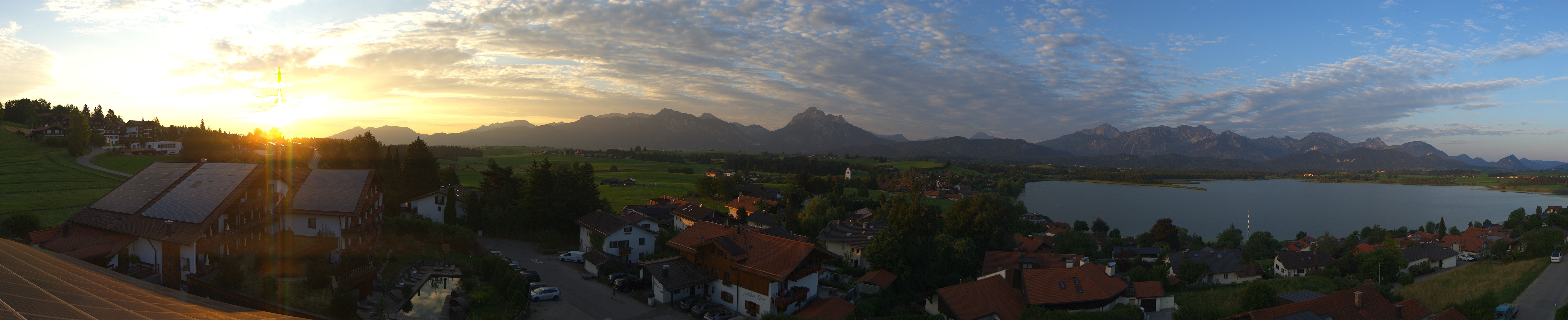Archived image Webcam Hopfensee - View to Neuschwanstein Castle