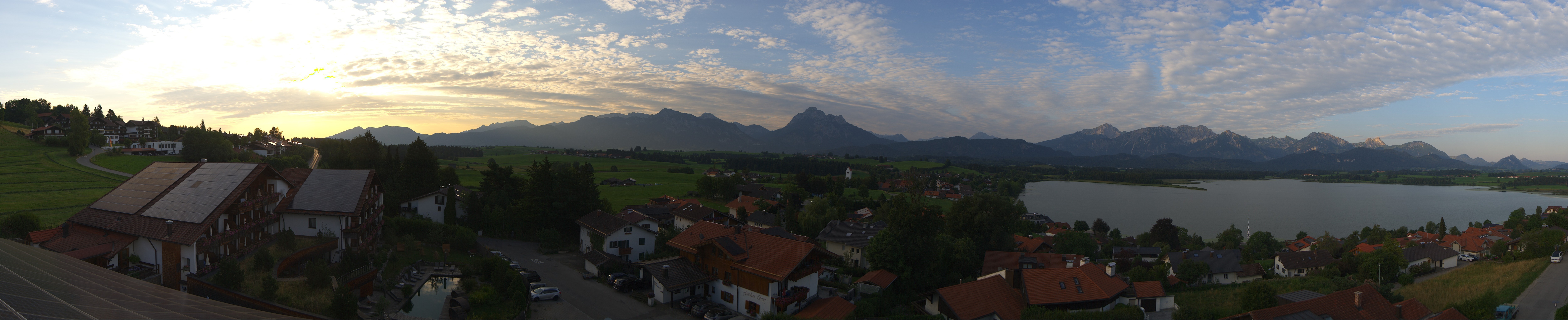 Archived image Webcam Hopfensee - View to Neuschwanstein Castle
