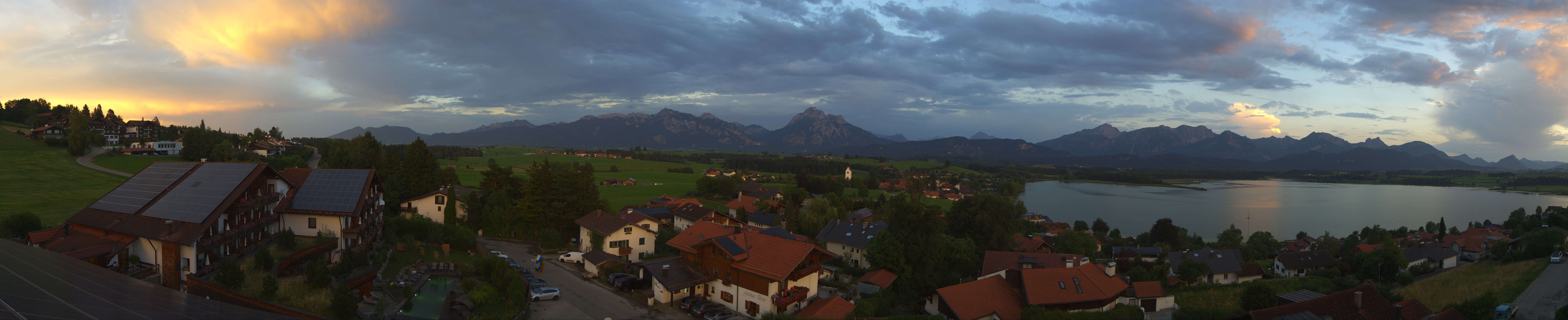Archived image Webcam Hopfensee - View to Neuschwanstein Castle