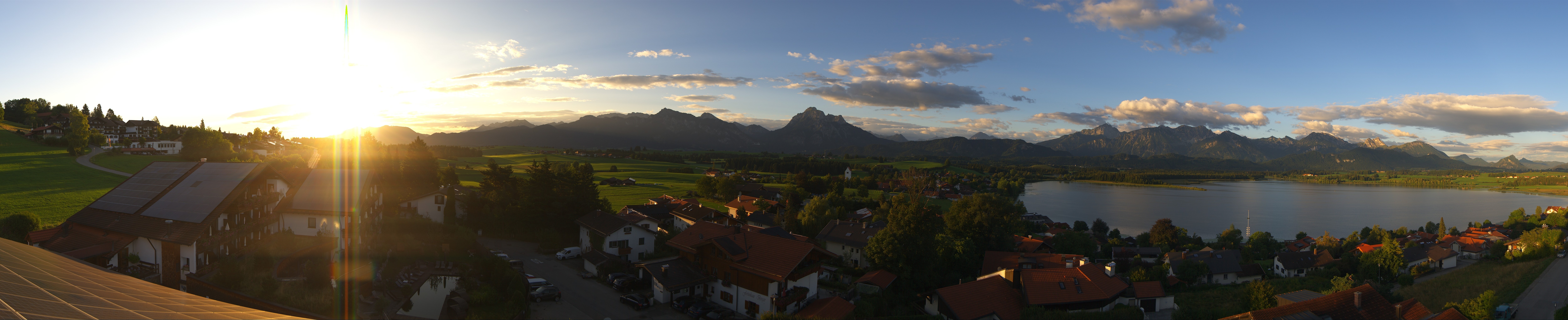 Archived image Webcam Hopfensee - View to Neuschwanstein Castle