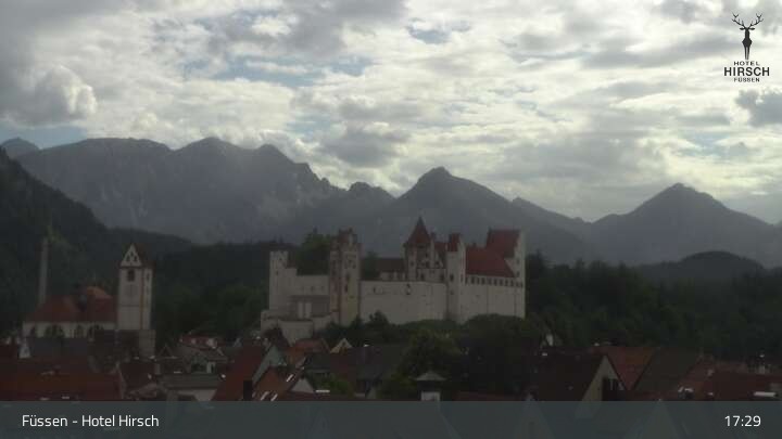 Archiv Foto Webcam Füssen: Blick auf das Hohe Schloss
