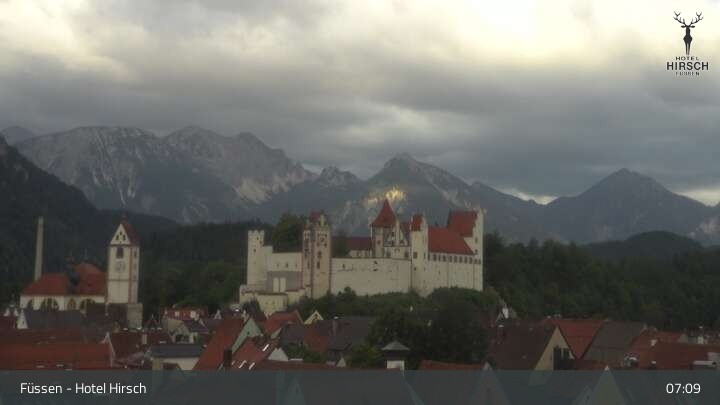 Archiv Foto Webcam Füssen: Blick auf das Hohe Schloss