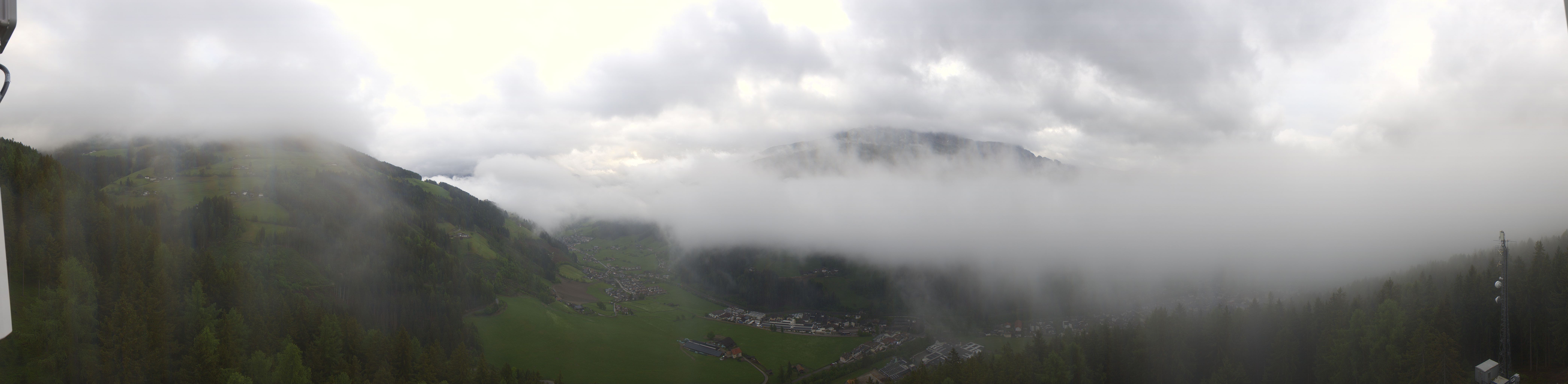 Archived image Webcam View over Sarnthein