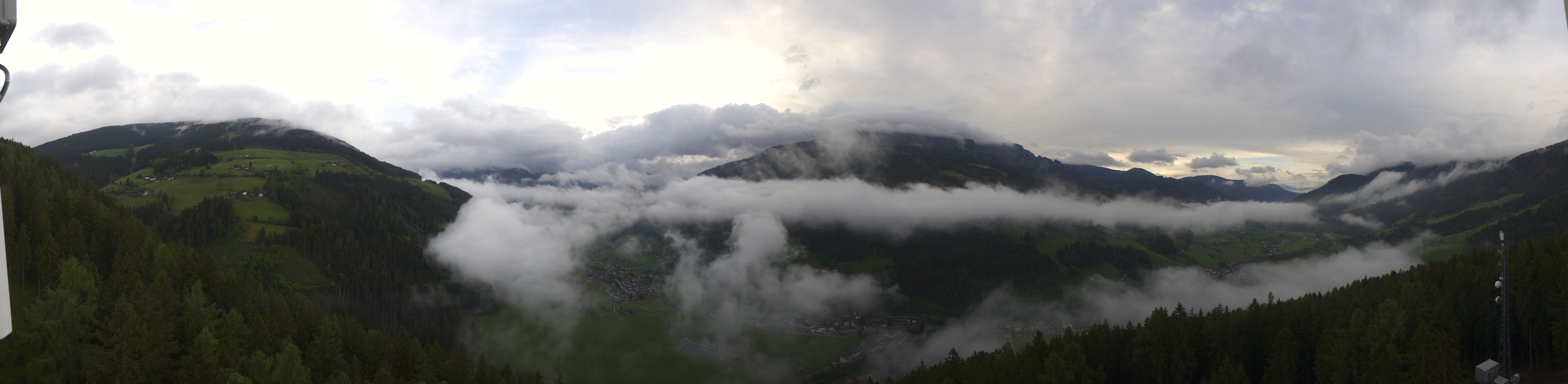Archived image Webcam View over Sarnthein