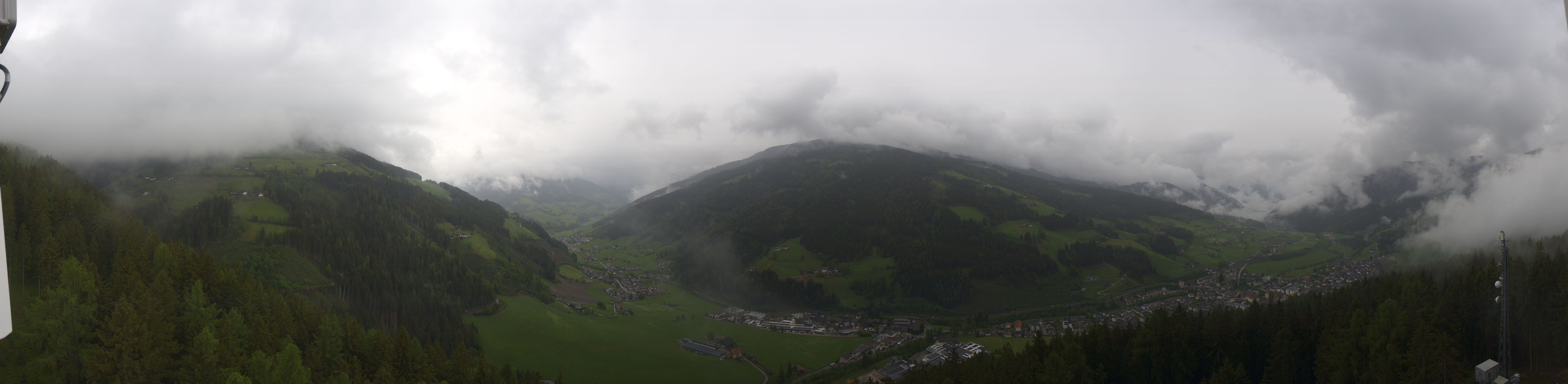 Archived image Webcam View over Sarnthein