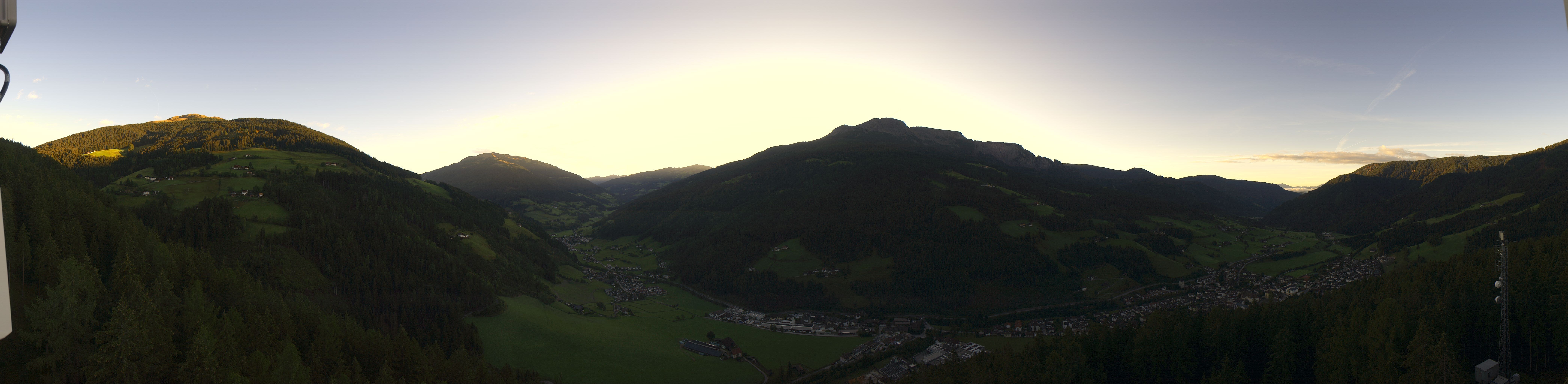 Archived image Webcam View over Sarnthein