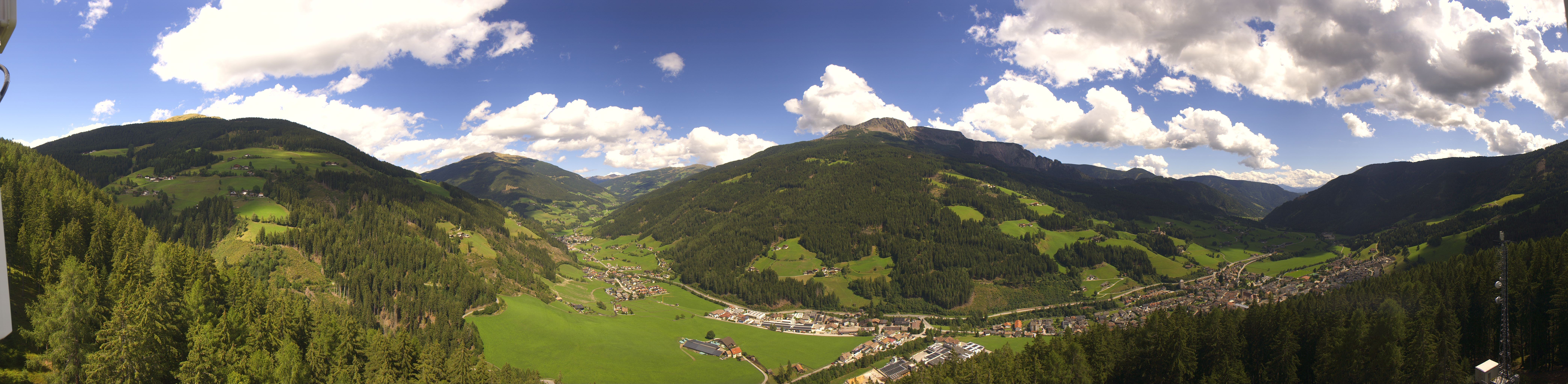 Archived image Webcam View over Sarnthein