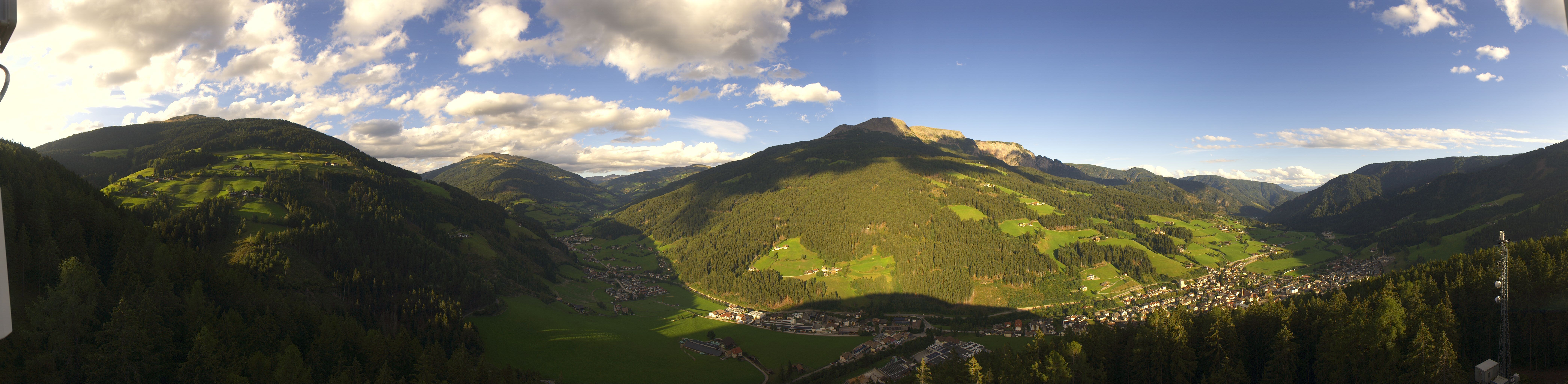 Archived image Webcam View over Sarnthein