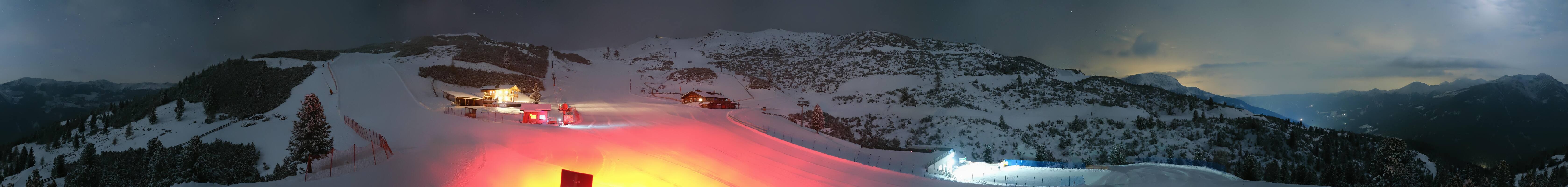 Archived image Webcam Pfnatsch mountain restaurant near Reinswald