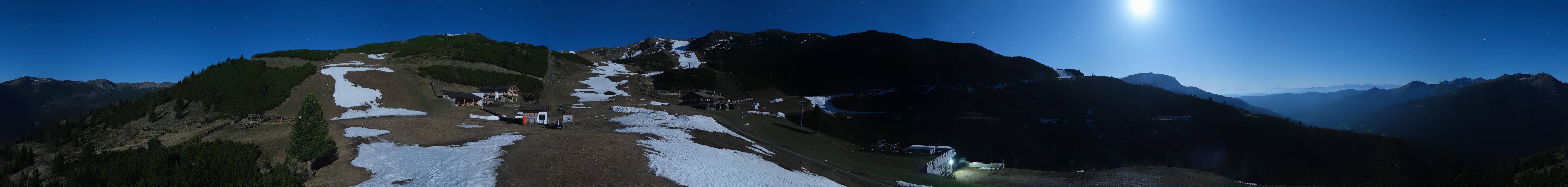Archived image Webcam Pfnatsch mountain restaurant near Reinswald