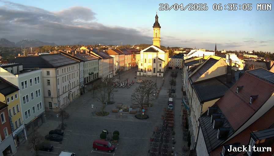 Archived image Webcam Traunstein: Town Square