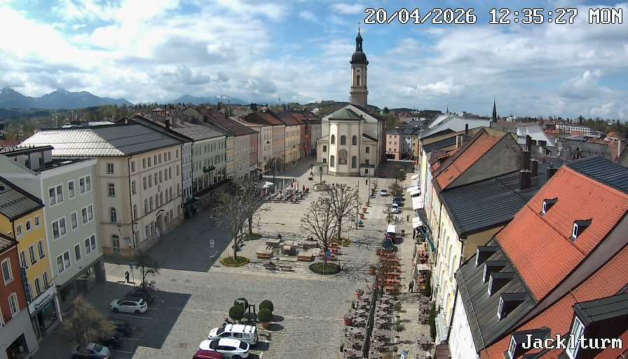 Archived image Webcam Traunstein: Town Square