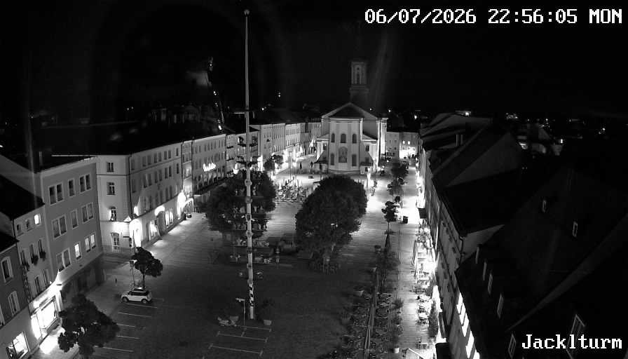 Archived image Webcam Traunstein: Town Square