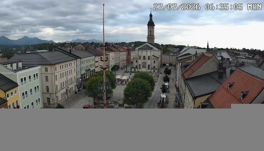 Archived image Webcam Traunstein: Town Square