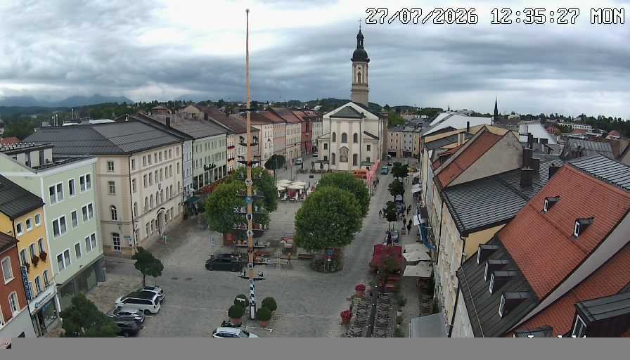 Archived image Webcam Traunstein: Town Square