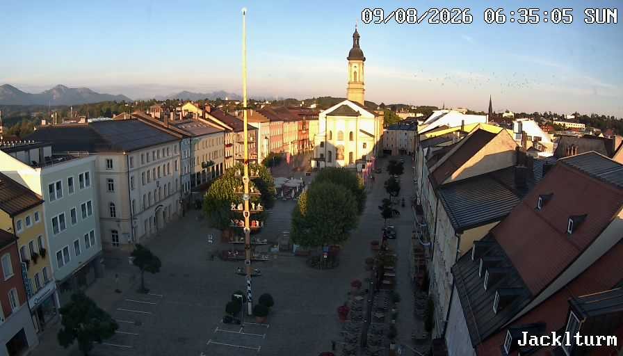 Archived image Webcam Traunstein: Town Square