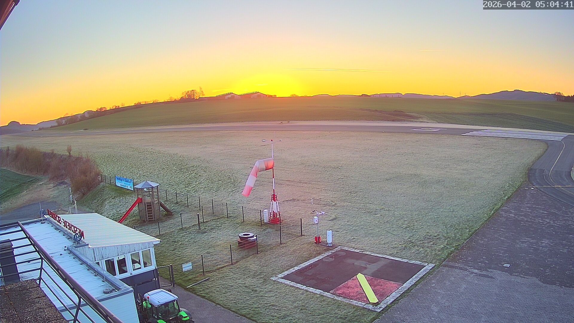 Archiv Foto Webcam Flugplatz Meschede Schüren