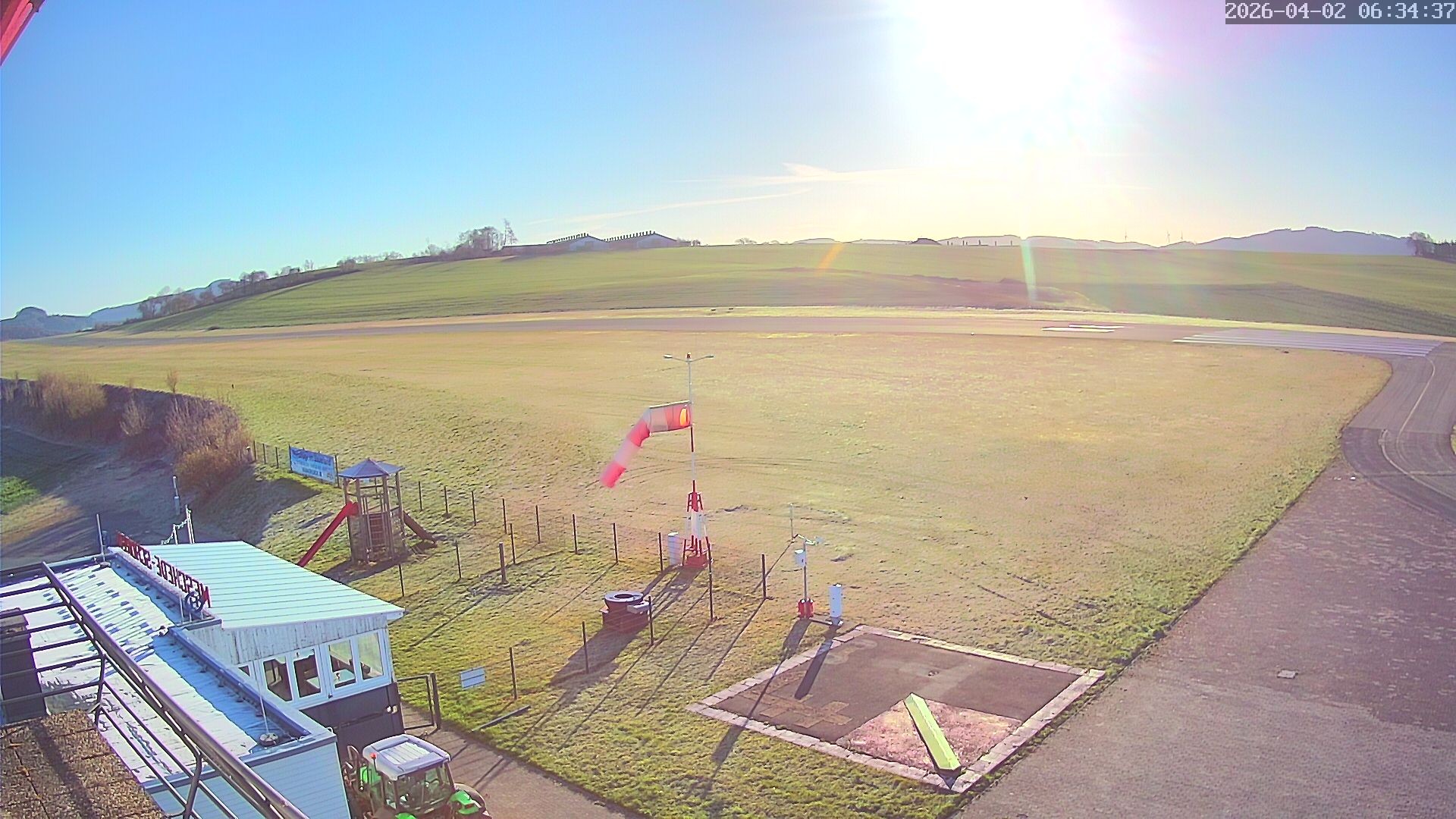 Archiv Foto Webcam Flugplatz Meschede Schüren