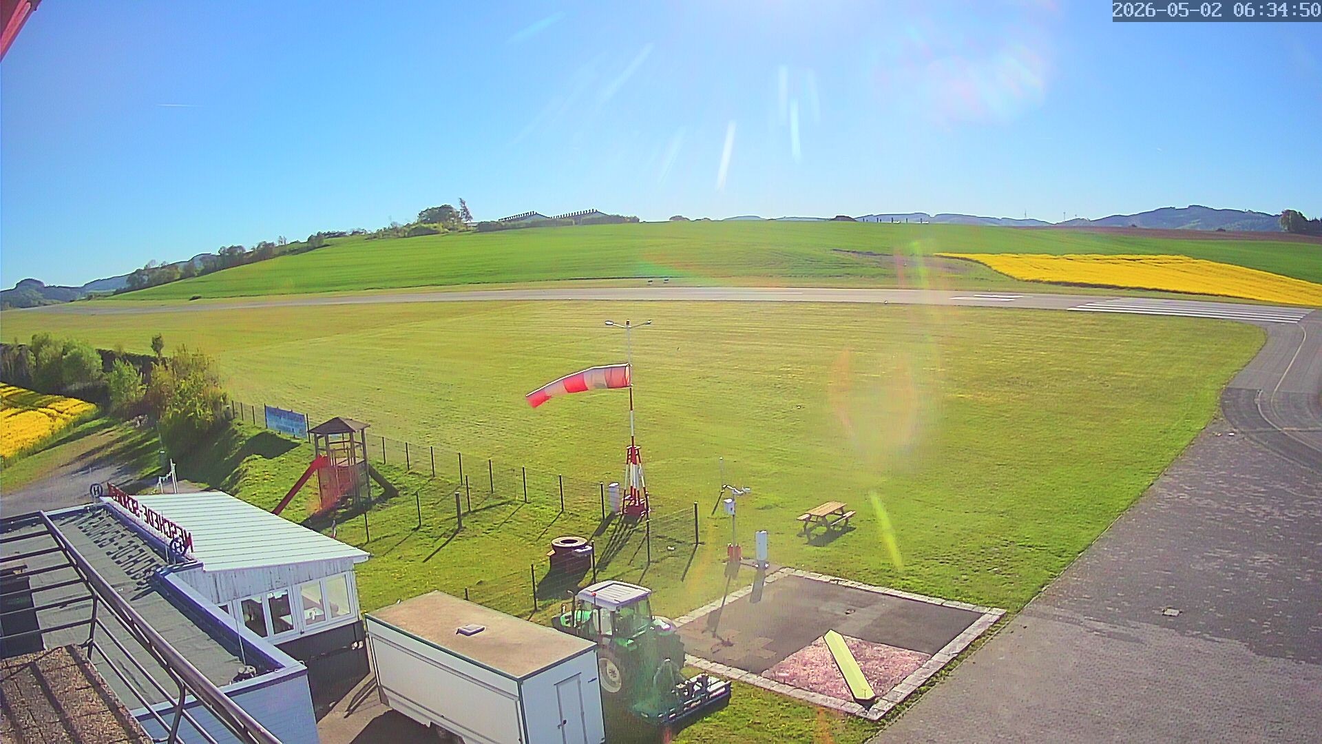 Archiv Foto Webcam Flugplatz Meschede Schüren