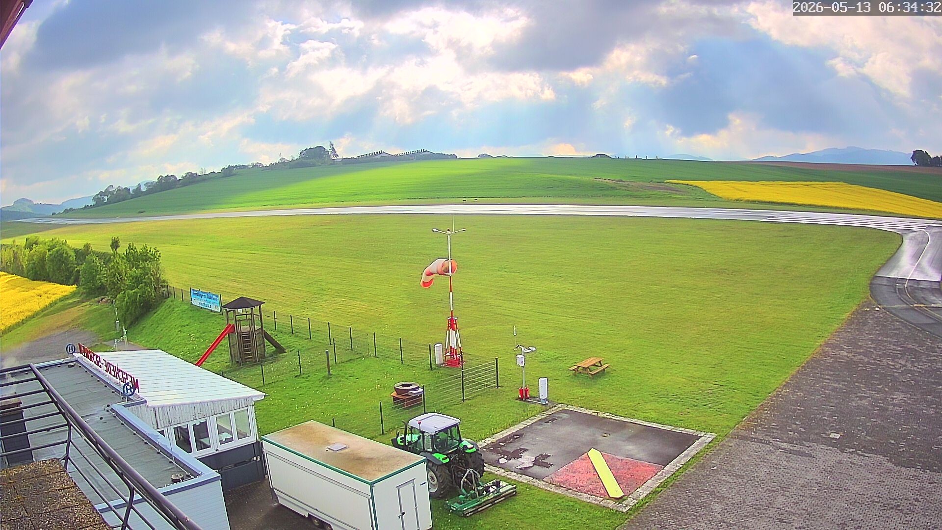 Archiv Foto Webcam Flugplatz Meschede Schüren
