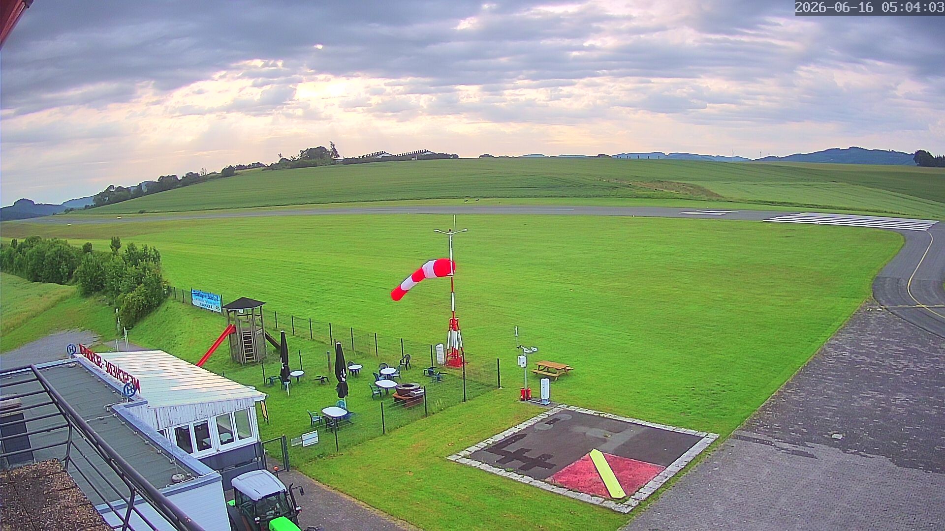 Archiv Foto Webcam Flugplatz Meschede Schüren