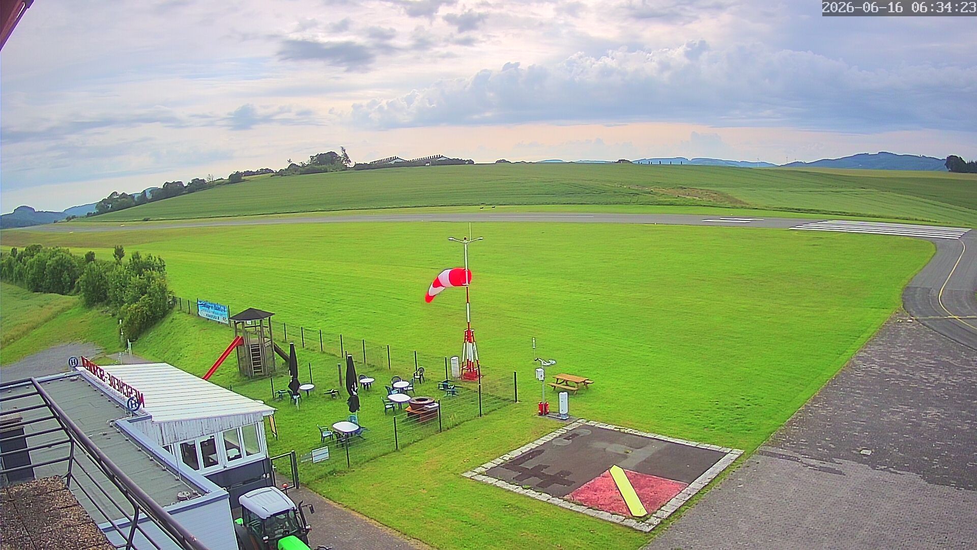 Archiv Foto Webcam Flugplatz Meschede Schüren