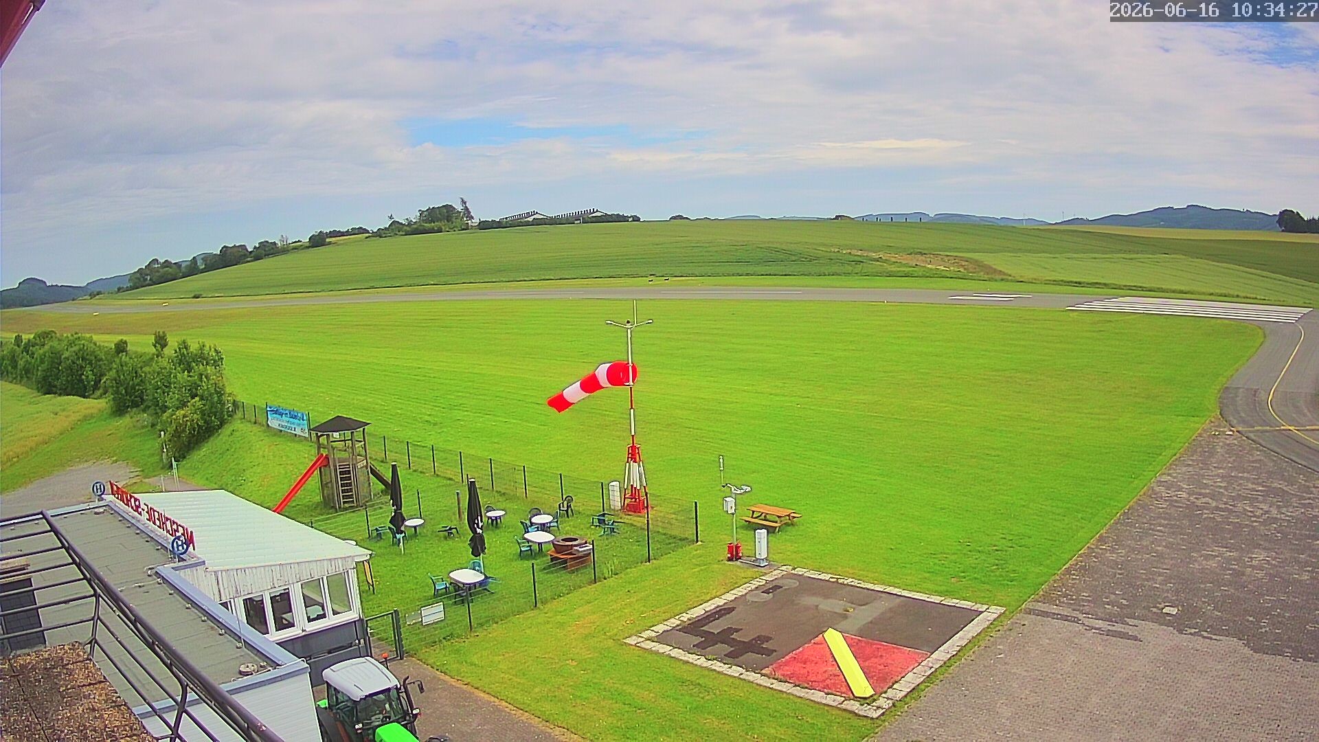 Archiv Foto Webcam Flugplatz Meschede Schüren