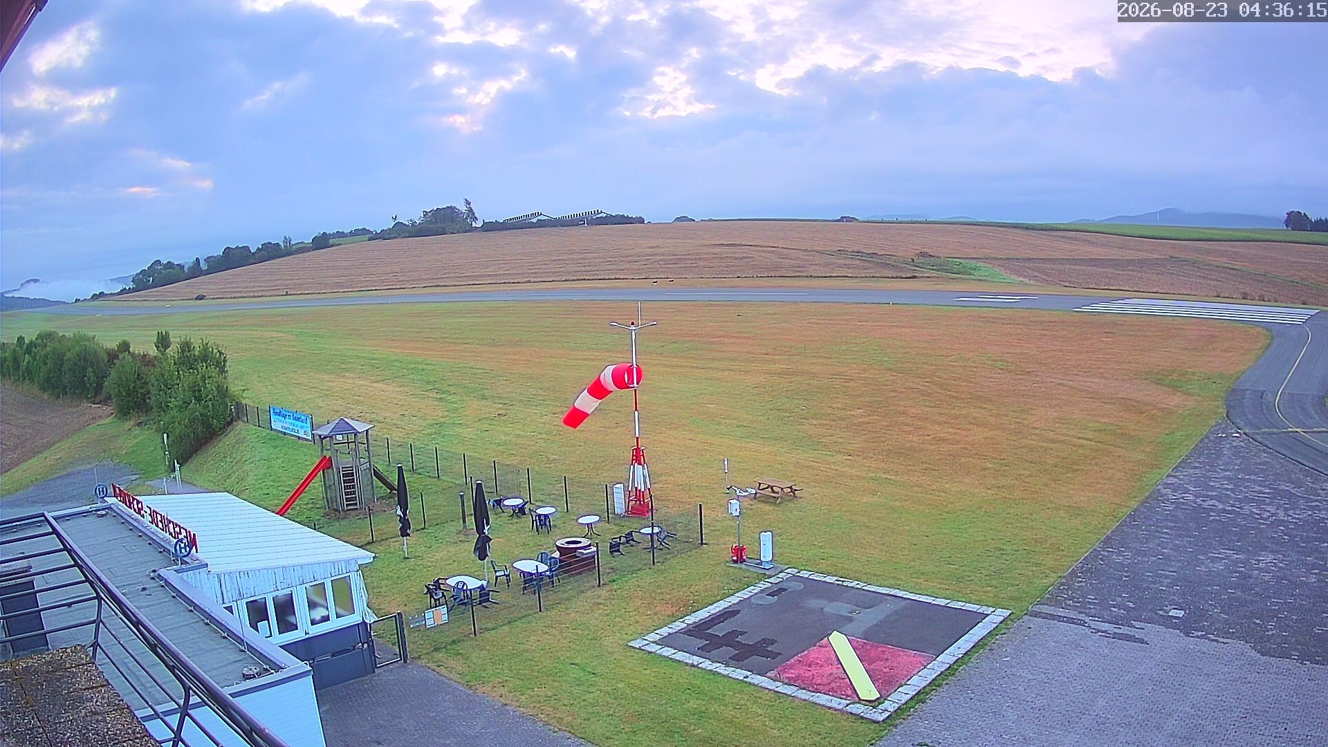 Archiv Foto Webcam Flugplatz Meschede Schüren