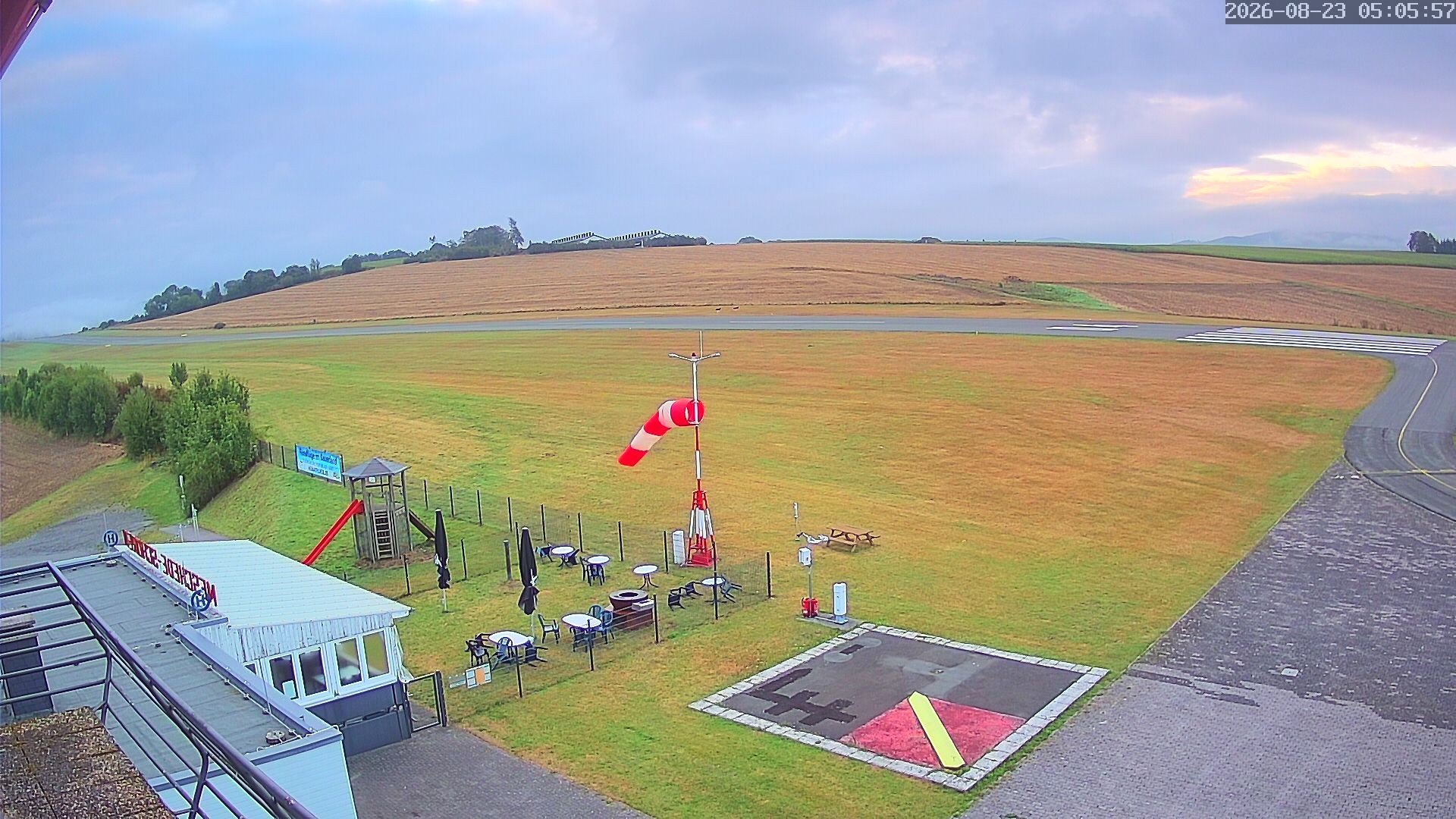 Archiv Foto Webcam Flugplatz Meschede Schüren
