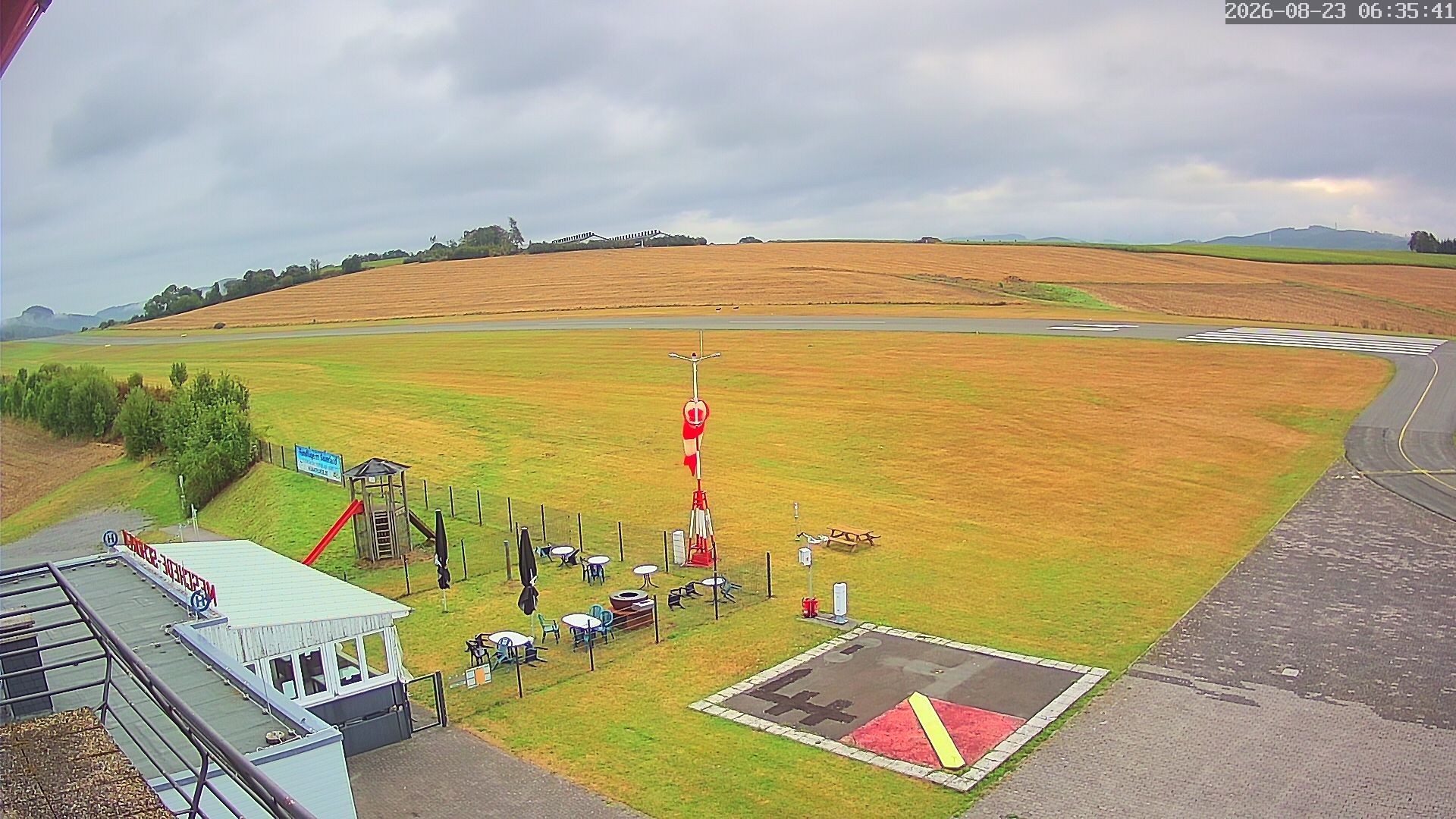 Archiv Foto Webcam Flugplatz Meschede Schüren