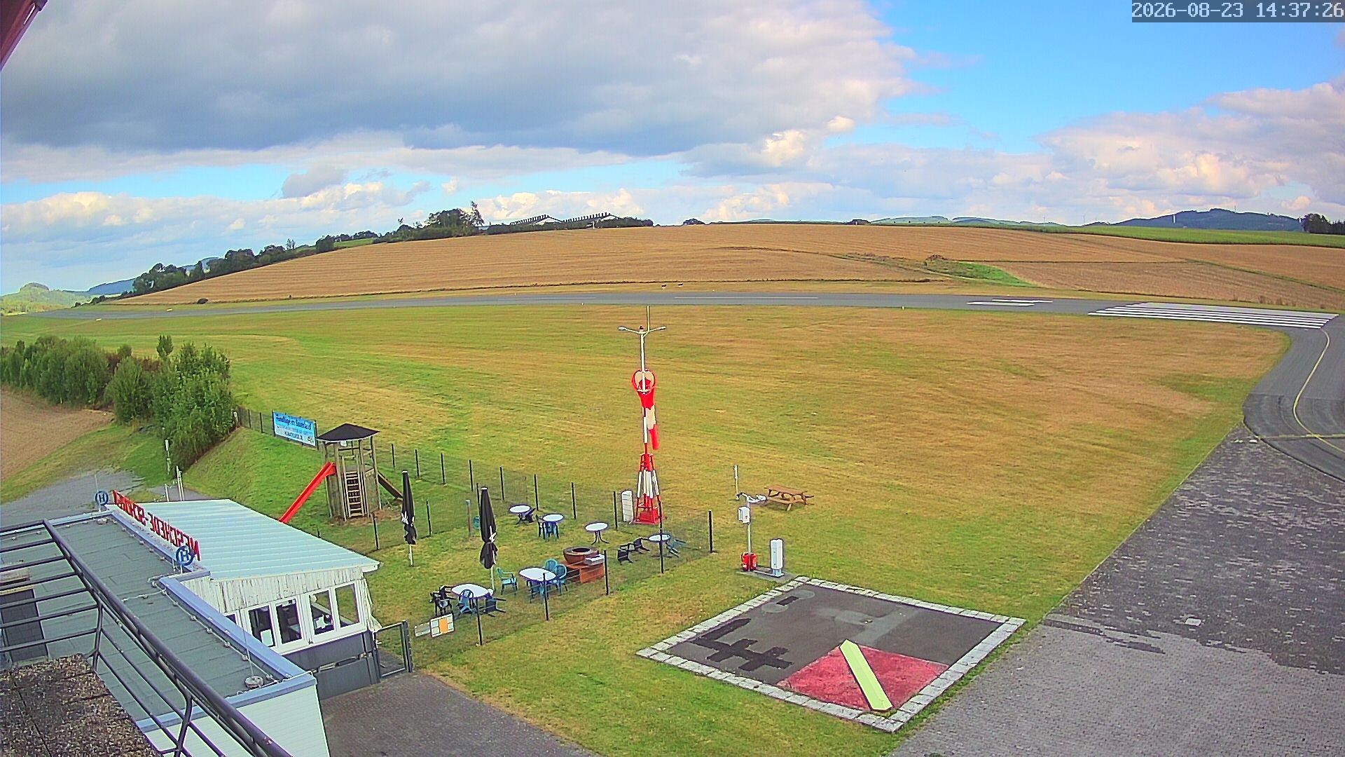 Archiv Foto Webcam Flugplatz Meschede Schüren