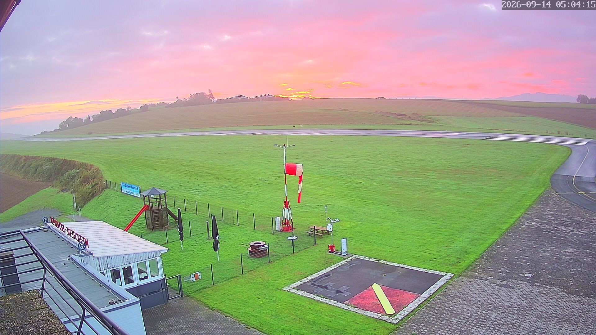 Archiv Foto Webcam Flugplatz Meschede Schüren