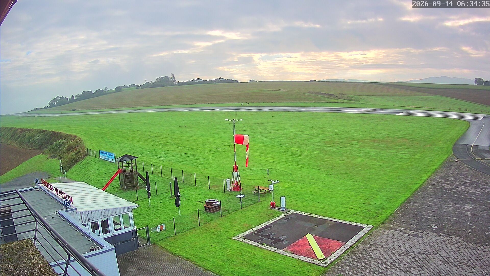 Archiv Foto Webcam Flugplatz Meschede Schüren